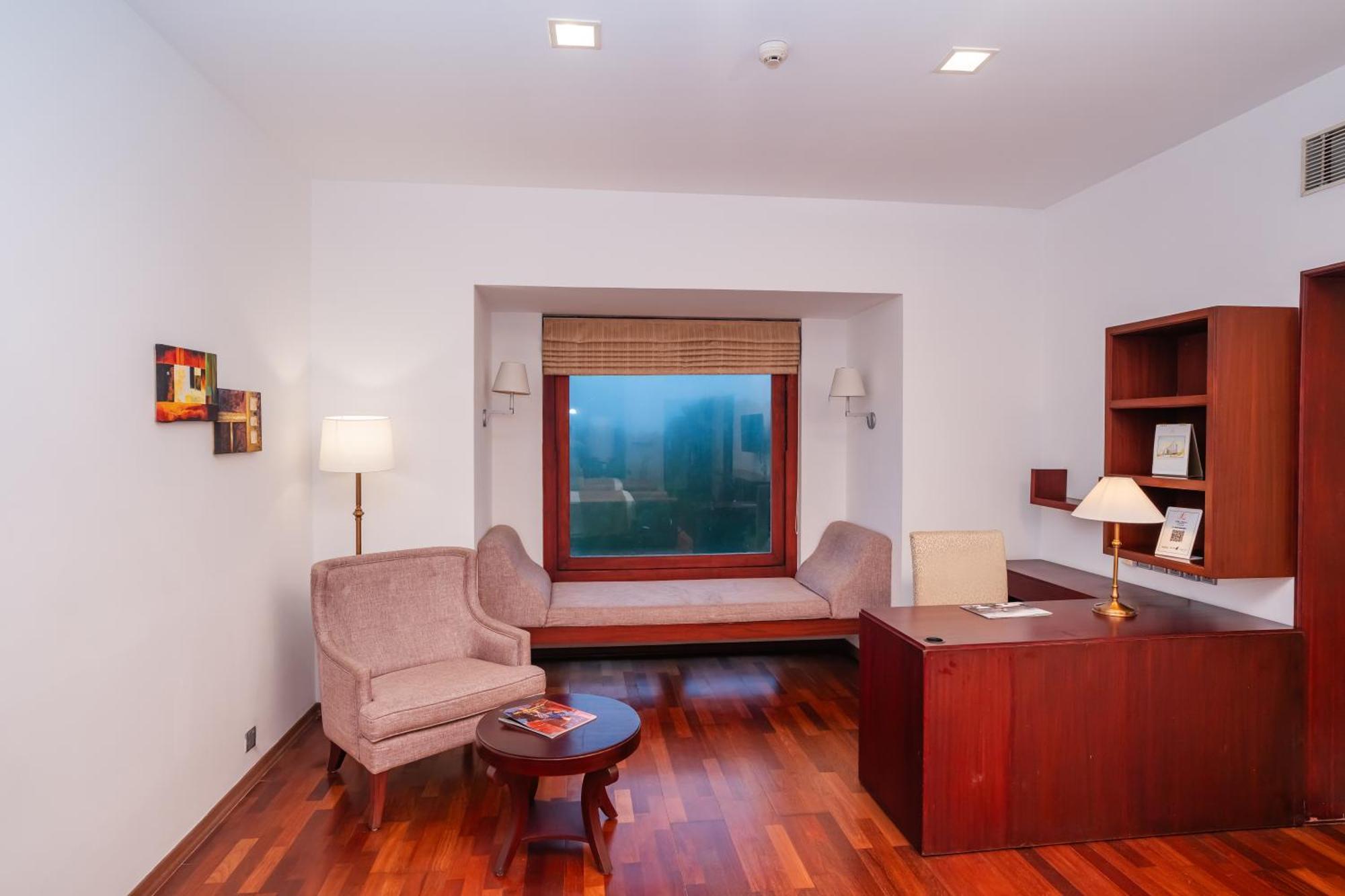 The Leela Ashtamudi, A Raviz Hotel Kollam Εξωτερικό φωτογραφία Office of the Prime Minister
